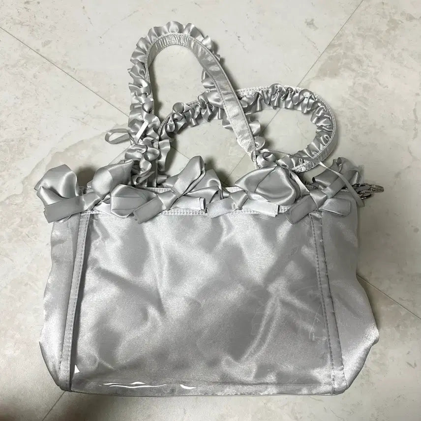 [BUNJANG] Fuyuneko Inflorescence Ita Bag Silver / 후유네코 이타백 실버 인플로레센스