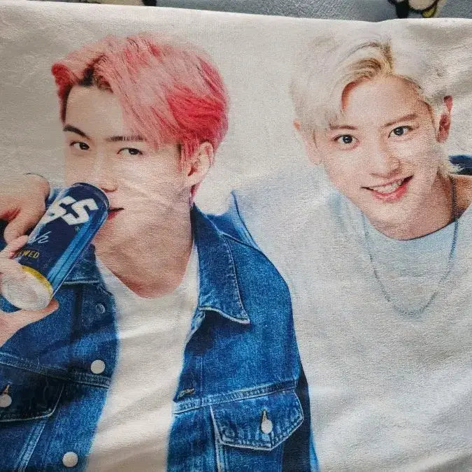 [BUNJANG] EXO-SC Chanyeol Sehun Kas Blanket / 엑소-SC 찬열,세훈 카스 무릎담요 팝니다.
