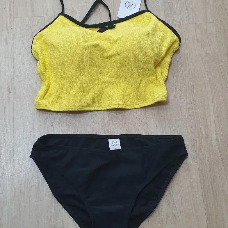 [BUNJANG] VIVALUV Yellow Bikini Set (New with Tags) / VIVALUV 옐로우 비키니 세트(새상품)