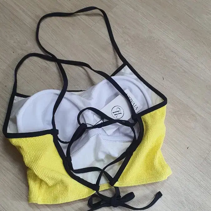 [BUNJANG] VIVALUV Yellow Bikini Set (New with Tags) / VIVALUV 옐로우 비키니 세트(새상품)