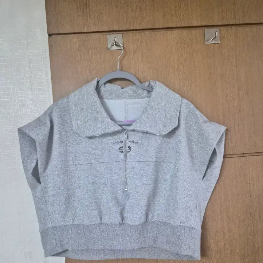 [BUNJANG] Archive Embroidery Zip-Up Cropped T-Shirt / 시스템 크롭티