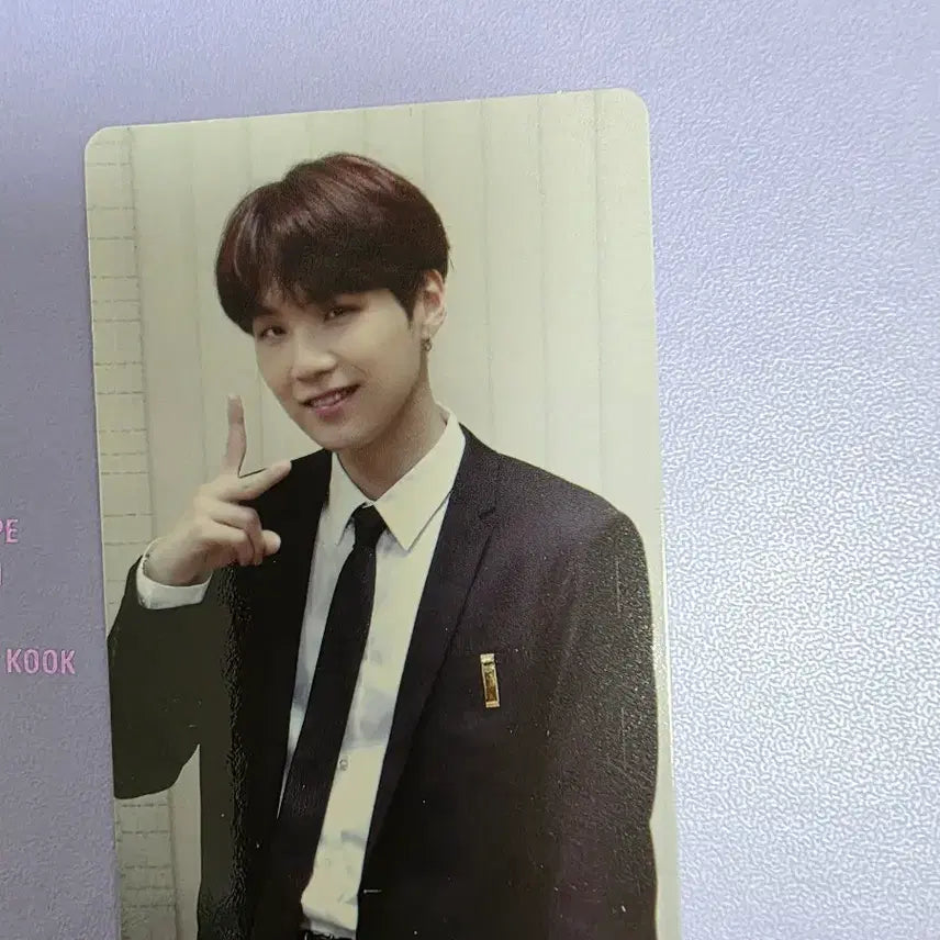 [BUNJANG] BTS Memories 2018 DVD Suga Photocard &amp; Cat Sticker Set / 방탄소년단 메모리즈 2018 DVD /슈가 포카,고양이 스티커/새제품