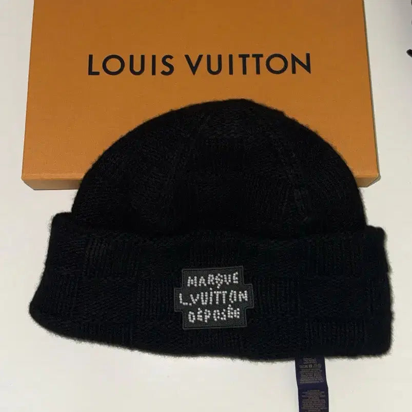 [BUNJANG] Louis Vuitton Pearl Beanie / 루이비통 펄 비니 (라이즈 원빈 착용)