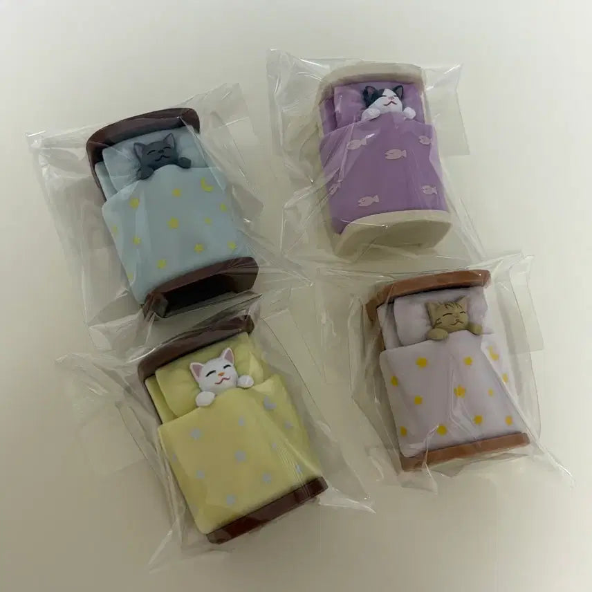 [BUNJANG] Cat Bed Gacha Set / (4개 일괄) 잠자는 고양이 침대 가챠