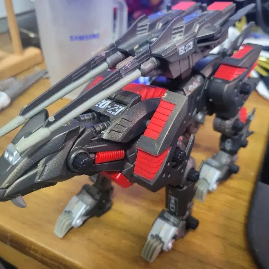 [BUNJANG] Takara Tomy Zoids Lightning Saix Plastic Model Kit / 타카라 토미 조이드 라이트닝 사익스