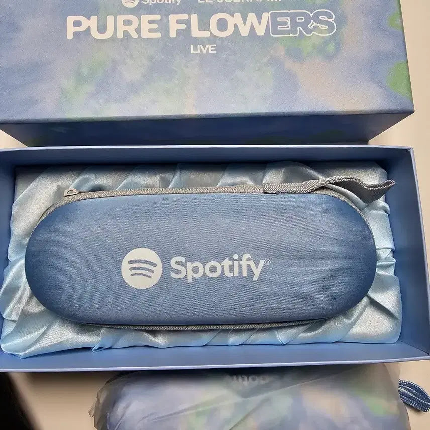 [BUNJANG] LE SSERAFIM Spotify PURE FLOW Exclusive Merchandise Bundle / 르세라핌 스포티파이 PURE FLOW 역조공 굿즈