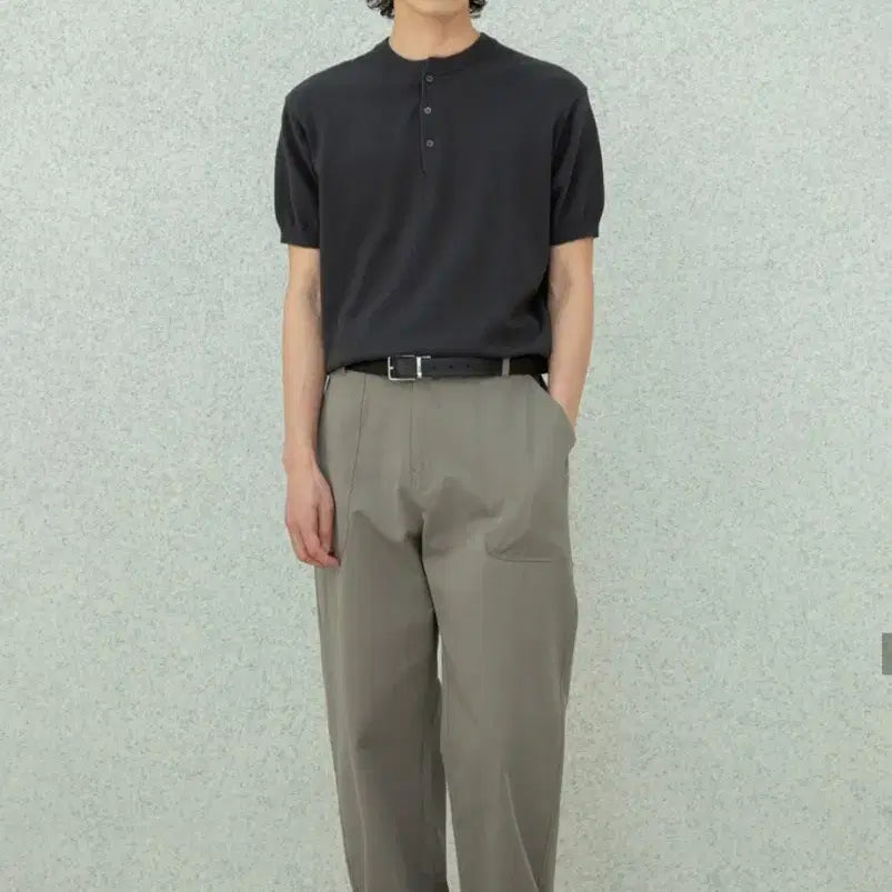 [BUNJANG] Pyeonma Henry Neck Short Sleeve Knit Charcoal / 편마 헨리넥 신상 반팔니트 (1회 착용)