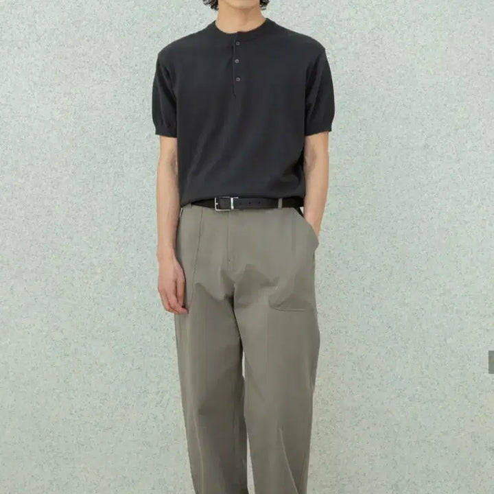 [BUNJANG] Pyeonma Henry Neck Short Sleeve Knit Charcoal / 편마 헨리넥 신상 반팔니트 (1회 착용)
