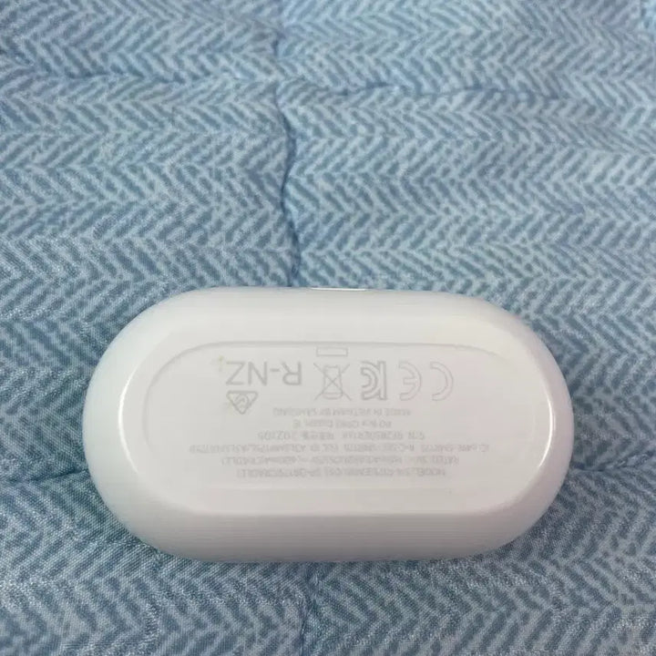 [BUNJANG] Samsung Galaxy Buds+ Wireless Bluetooth Earphones White / 갤럭시 버즈 플러스 화이트 블루투스이어폰