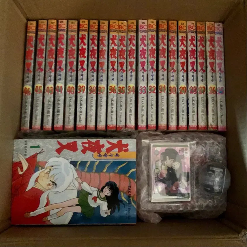 [BUNJANG] Inuyasha Classic Manga, Figure, Gacha Keyring, Cards Bundle Set / 이누야샤 만화책 고전 피규어 카드 가챠 키링 일괄 판매