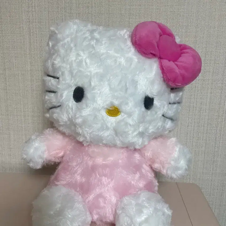 [BUNJANG] Hello Kitty Medium Plush Doll / 헬로키티 중형인형