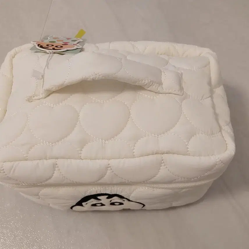 [BUNJANG] Crayon Shin-chan Quilted Pouch White / 짱구 퀼팅 파우치 화이트