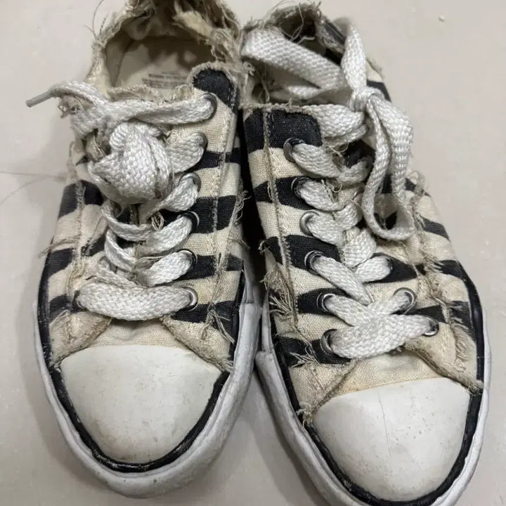 [BUNJANG] Mihara Yasuhiro Peterson Zebra Aoyama Limited Edition Sneakers / 미하라야스히로 피터슨 지브라 아오야마 한정