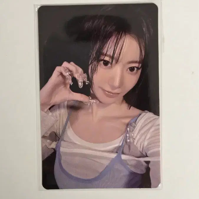 [BUNJANG] LE SSERAFIM Sakura Momster Lucky Draw Photocard / 르세라핌 사쿠라 붐팔라 맘스터치 포카 포토카드