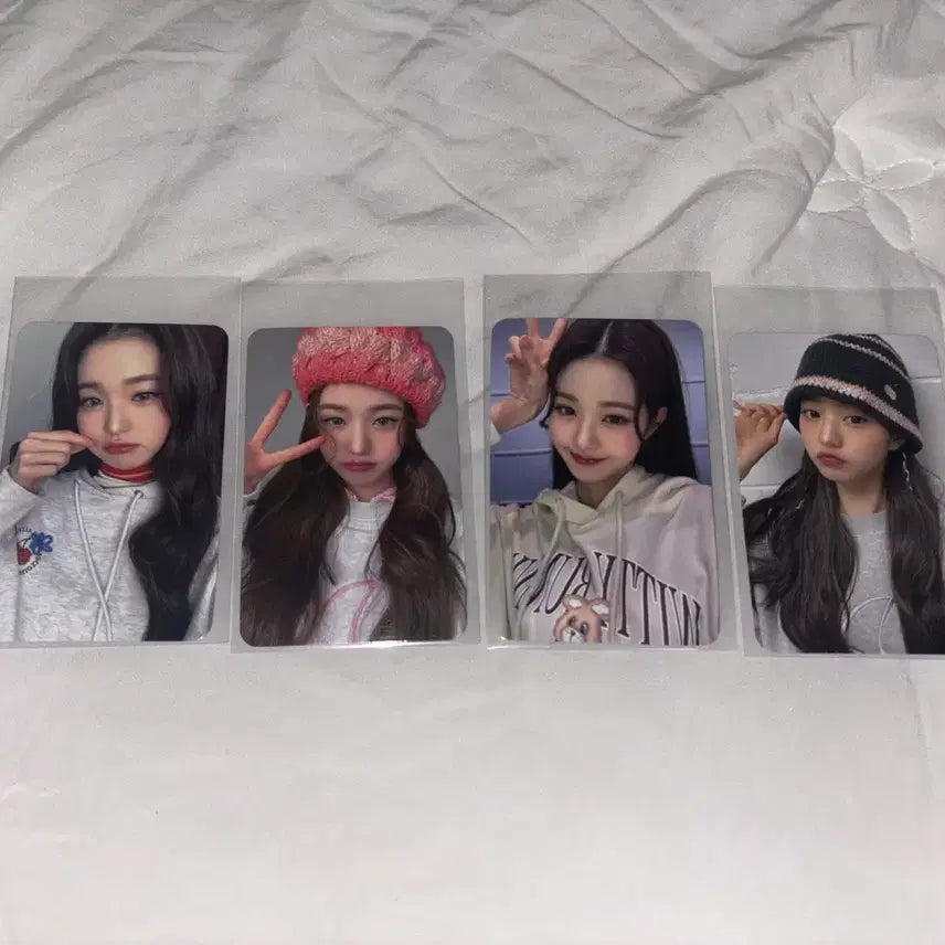 [BUNJANG] Jang Wonyoung Kirsh Limited Edition 2022 Photocard Set / 장원영 한정판 키르시 공식 2022 포토카드 4장