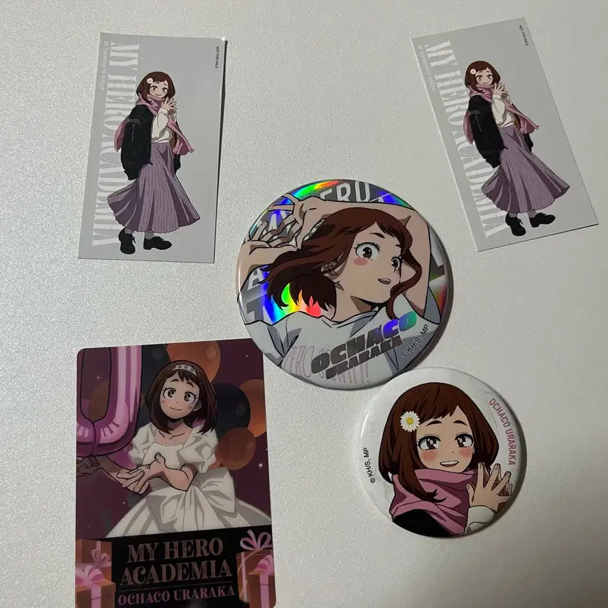 [BUNJANG] My Hero Academia Ochaco Uraraka Baseyard Can Badge Set with Postcard / 히로아카 베이스야드 우라라카 캔뱃지 단순개봉