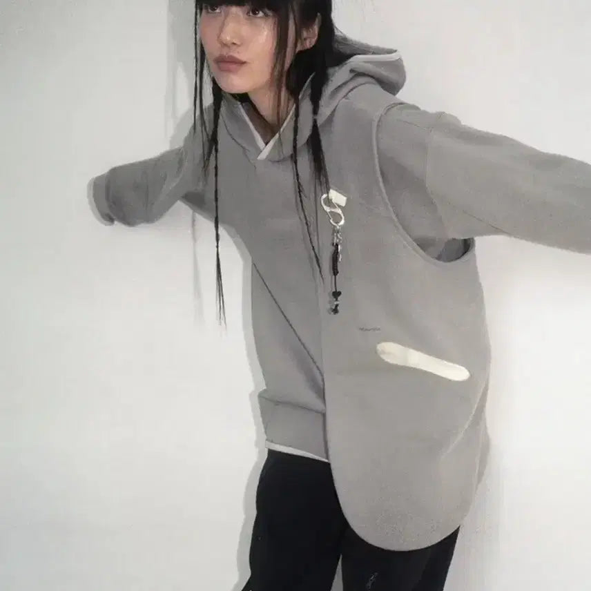 [BUNJANG] Hug Yourskin Hooded Crossbody Bag / 허그유어스킨 크로스백 후드티 hugyourskin