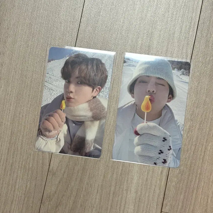 [BUNJANG] BTS Winter Package Jin Taehyung Random Photocard / 방탄소년단 bts 윈터패키지 석진 태형 랜덤 포카