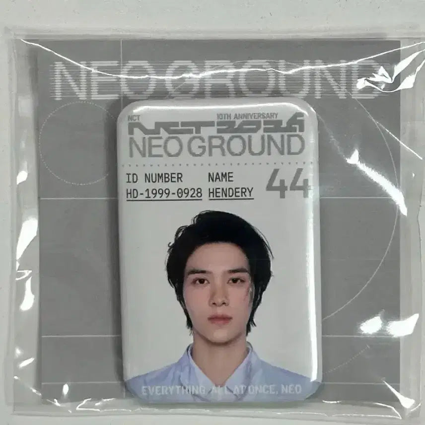 [BUNJANG] WayV Hendery Gacha Badge / 네오그라운드 웨이션브이 웨이브이 헨드리 뱃지 양도