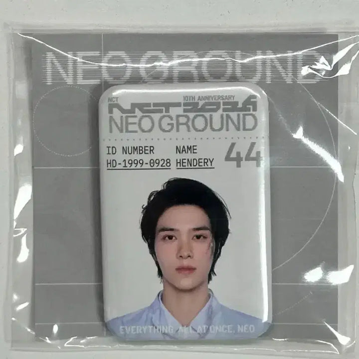 [BUNJANG] WayV Hendery Gacha Badge / 네오그라운드 웨이션브이 웨이브이 헨드리 뱃지 양도