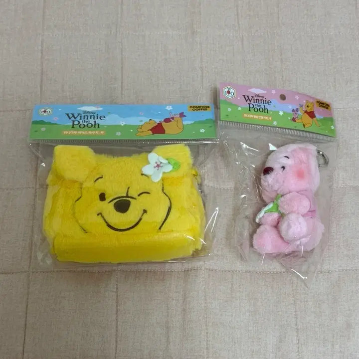 [BUNJANG] Compose x Winnie the Pooh 100th Anniversary Limited Pouch + Pooh Cherry Blossom Plush Keychain / 컴포즈 곰돌이 푸 100주년 한정 파우치 + 푸 벚꽃 인형 키링 곰돌이푸