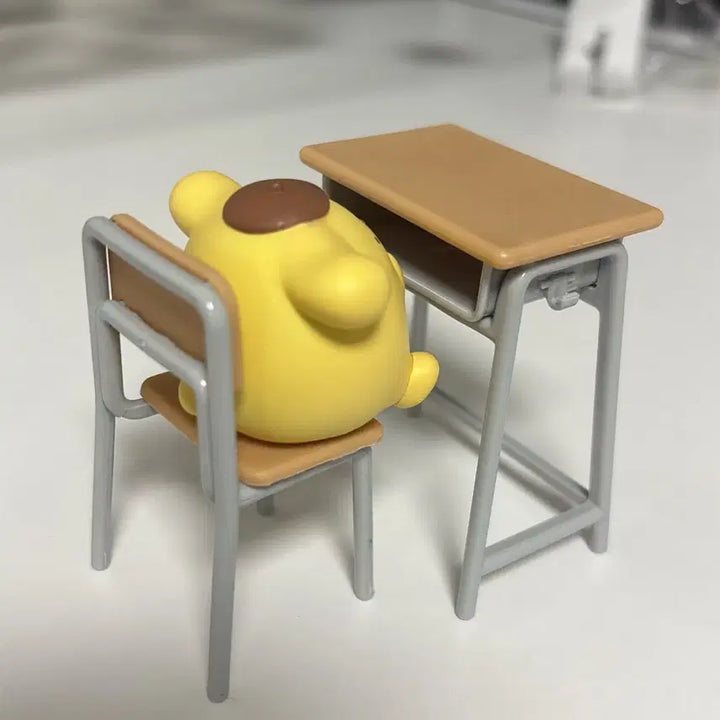 [BUNJANG] Seria Miniature School Desk Chair Figure Ornament (Sealed) / (미개봉) 일본 세리아 미니어처 학교 책상 의자 피규어 장식 소품