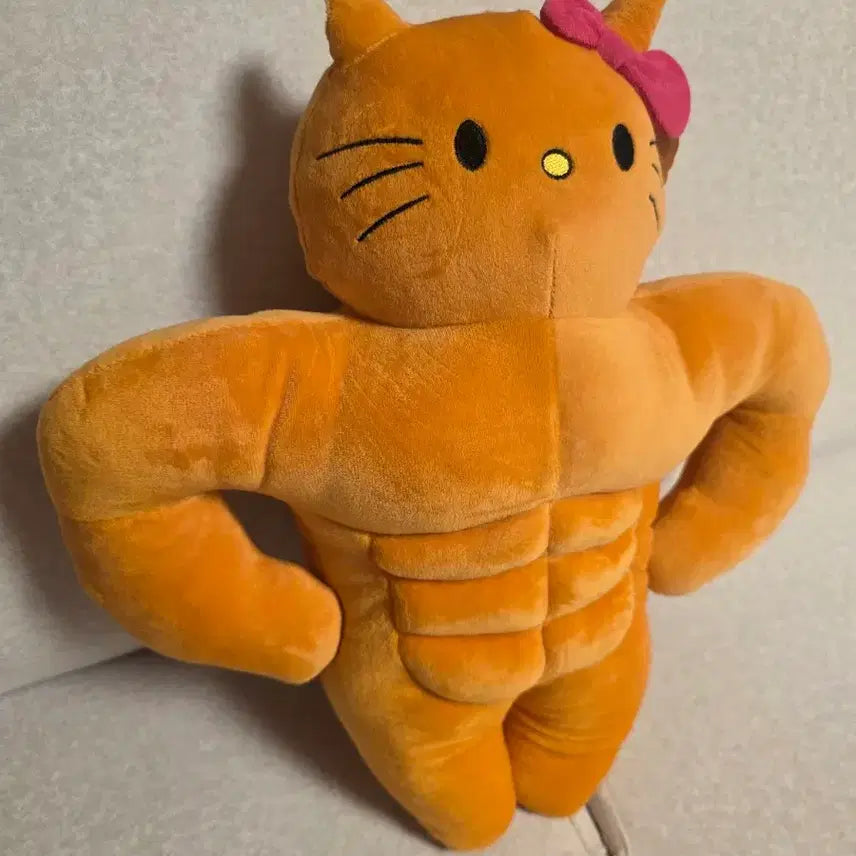[BUNJANG] Hello Kitty Muscle Plush Toy / 새상품) 중대형인형 헬로키티 근육 인형 헬스장 머슬 헬창 태닝 키티 오토