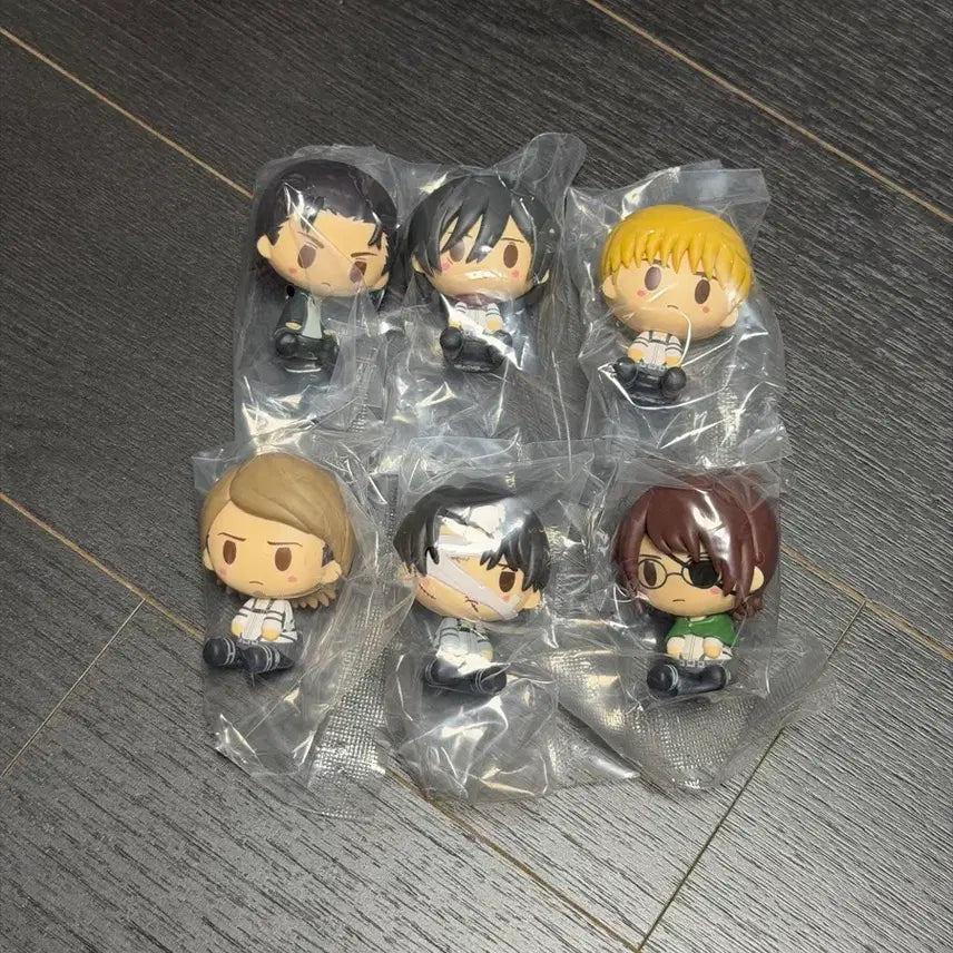 [BUNJANG] Attack on Titan Choco-no-ko Figures 6-Piece Full Set / (현물)제일복권 진격의거인 H상 초코노코 6종 풀셋 일괄