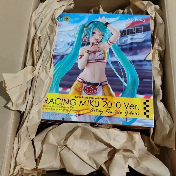 [BUNJANG] Max Factory Hatsune Miku Racing Miku 2010 Ver. 1/7 Scale Figure / 맥스팩토리 하츠네 미쿠 GT 1/7 스케일 레이싱 미쿠 2010 피규어
