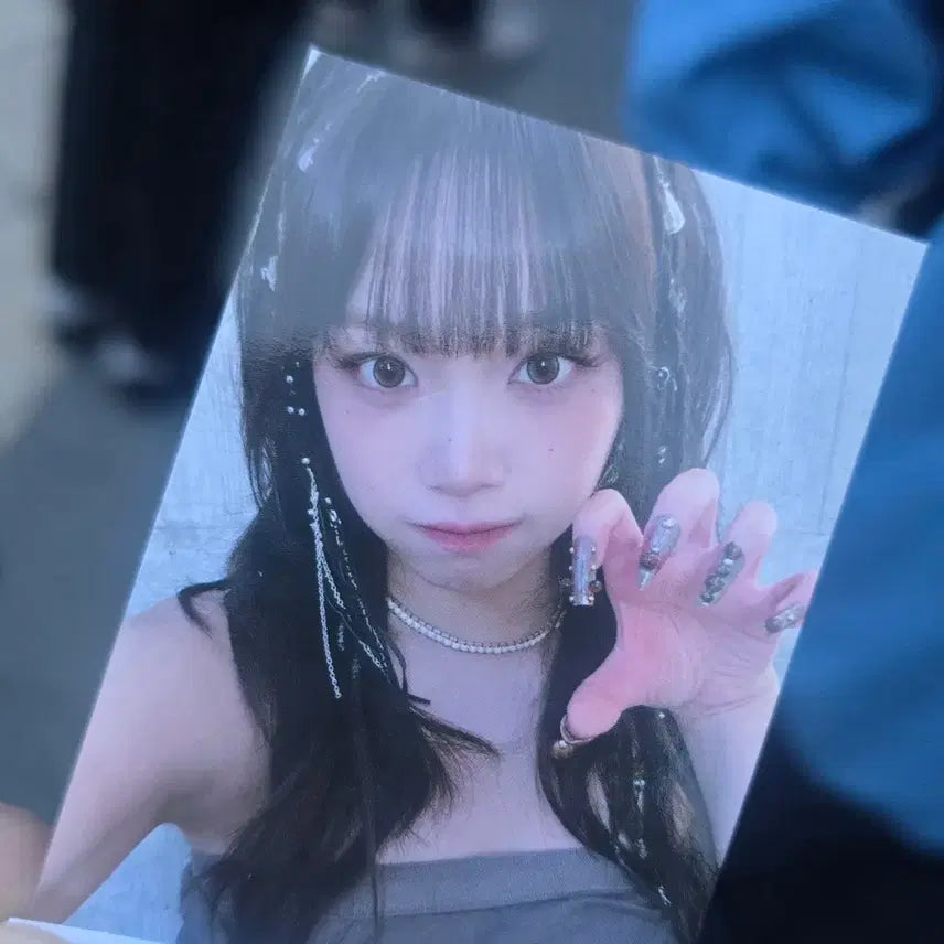 [BUNJANG] LE SSERAFIM Chaewon Boom Boombalalah Official Broadcast Photocard / 르세라핌 붐팔라 공방포토카드 김채원