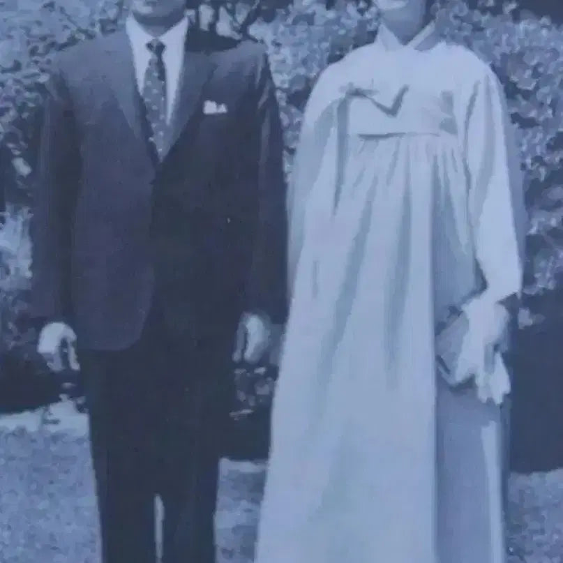 [BUNJANG] 2024 Park Chung Hee &amp; Yuk Young-soo Commemorative Silver Medal / 2024년 박정희대통령 육영수여사 기념 은메달