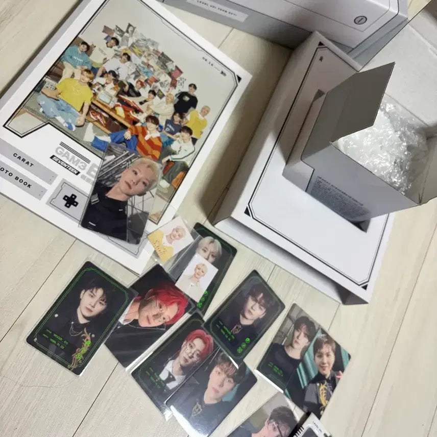 [BUNJANG] SEVENTEEN Game Boy Photocard Holder / 세븐틴 게임보이 시그