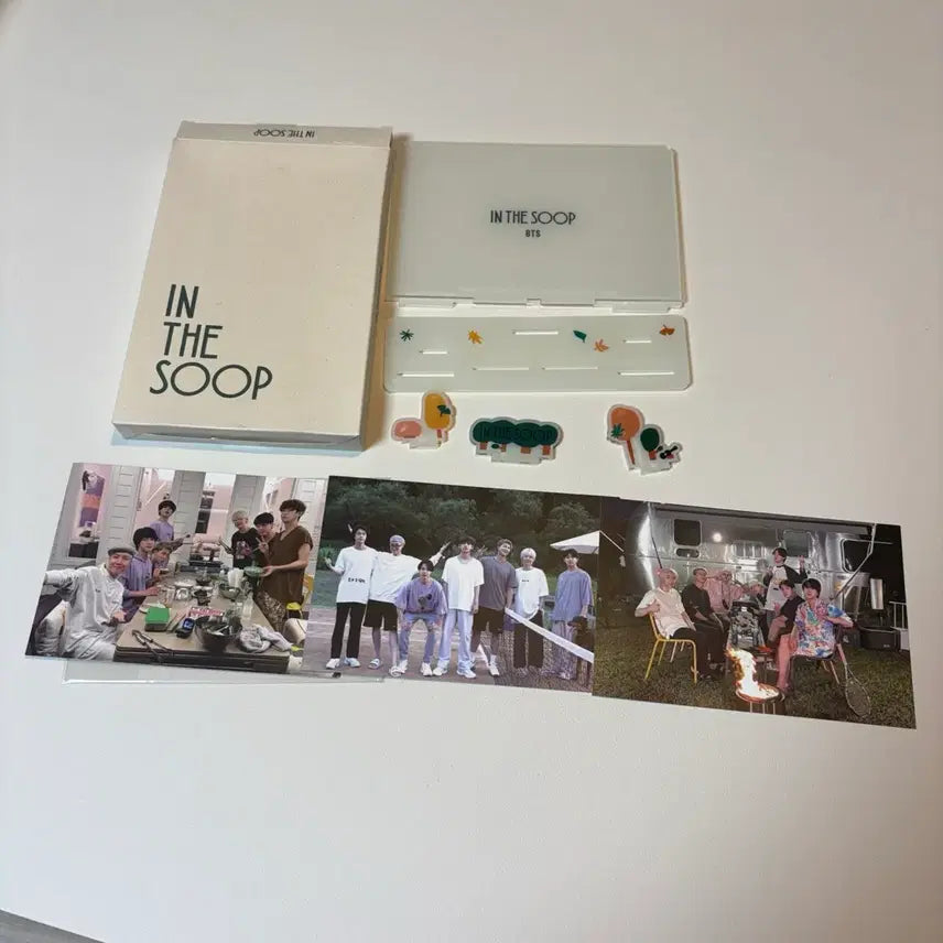 [BUNJANG] BTS In the SOOP Badge POB Photocard Set Acrylic Frame / 방탄소년단 bts 인더숲 뱃지 특전 포카 세트 아크릴 프레임 액자