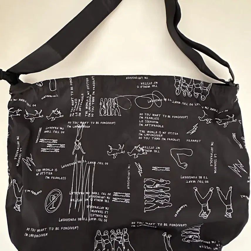 [BUNJANG] LE SSERAFIM Oversized Bag / 르세라핌 오버사이즈 백