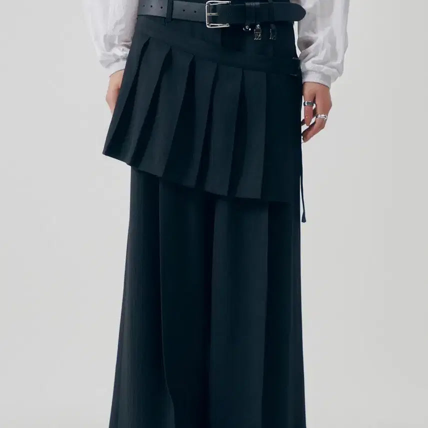 [BUNJANG] Trimingbird Flowing Pleated Layered Pants Black / 트리밍버드 플로잉 플리츠 레이어드 팬츠