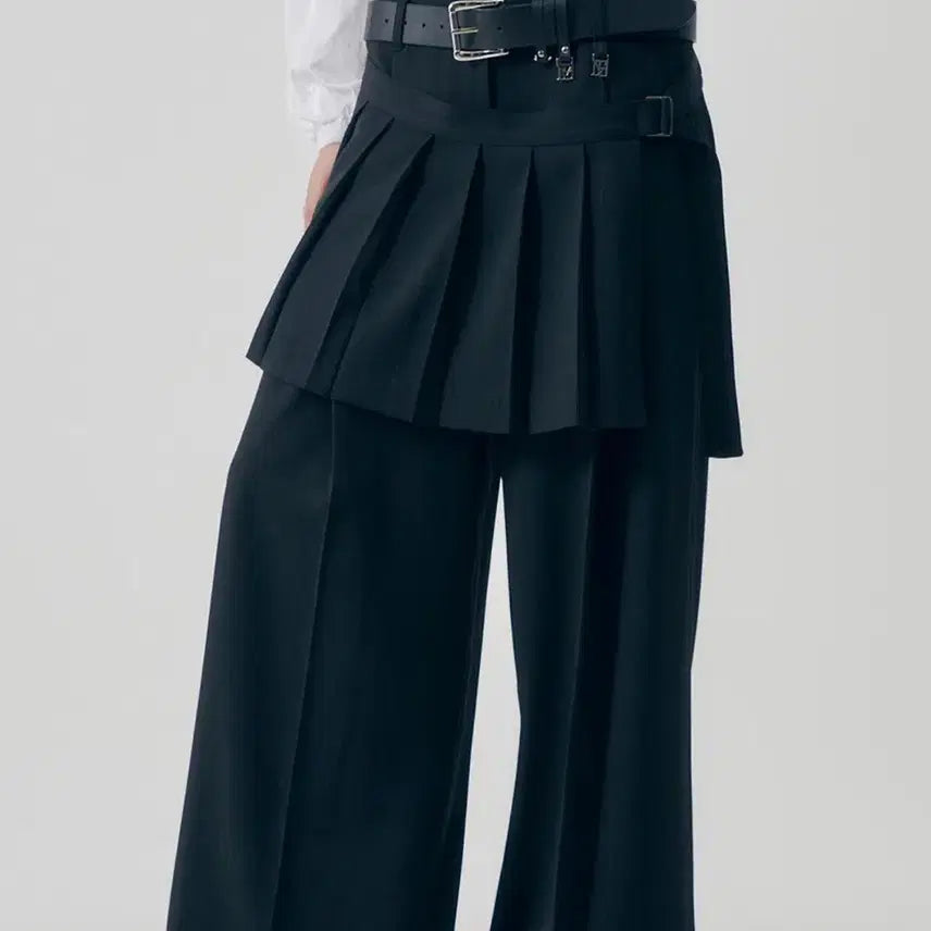 [BUNJANG] Trimingbird Flowing Pleated Layered Pants Black / 트리밍버드 플로잉 플리츠 레이어드 팬츠