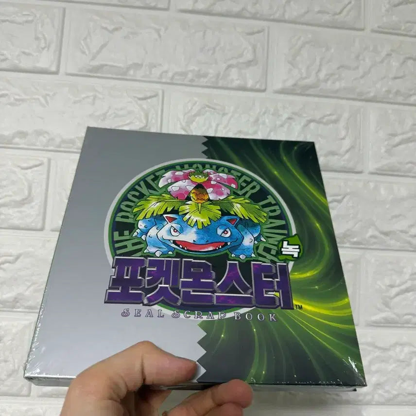 [BUNJANG] Pokemon 30th Anniversary Seal Scrapbook (Bulbasaur) - Sealed / 포켓몬스터 30주년 씰 스크랩북 (이상해꽃) 미개봉