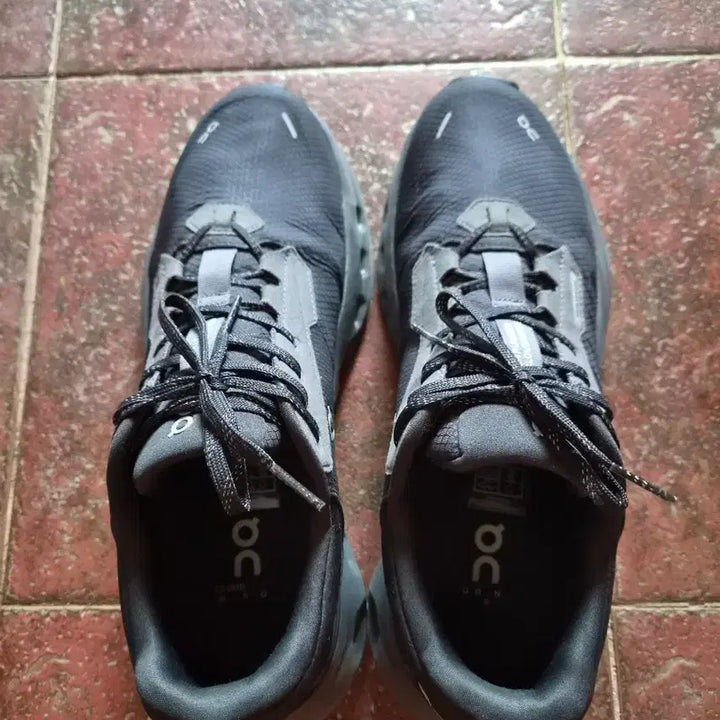 [BUNJANG] On Running Cloudrunner 2 Waterproof Running Shoes (270mm) / 온러닝 클라우드러너 2 워터프루프(270)