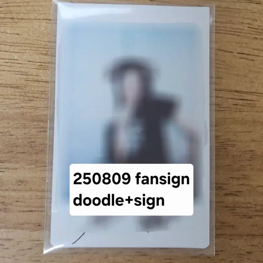 [BUNJANG] LOONA Jinsoul Artemis Signed Polaroids Photocard / 이달의소녀 아르테미스 진솔 낙서 싸인 폴라로이드 싸폴 싸인폴라