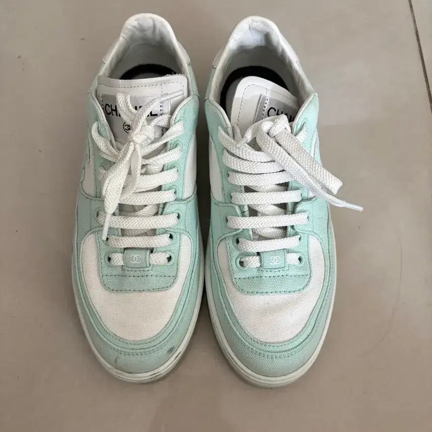 [BUNJANG] Chanel 24C Cotton Sneakers Light Turquoise Size 36.5 / 샤넬 24C 코튼 스니커즈 라이트 터콰이즈 36반 사이즈