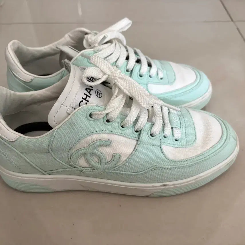 [BUNJANG] Chanel 24C Cotton Sneakers Light Turquoise Size 36.5 / 샤넬 24C 코튼 스니커즈 라이트 터콰이즈 36반 사이즈