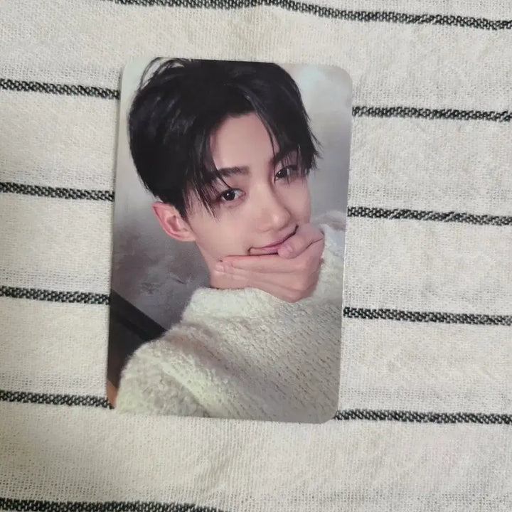[BUNJANG] TWS Last Bell Soundwave Jihoon Photocard / 투어스 라스트벨 사운드웨이브 지훈포카