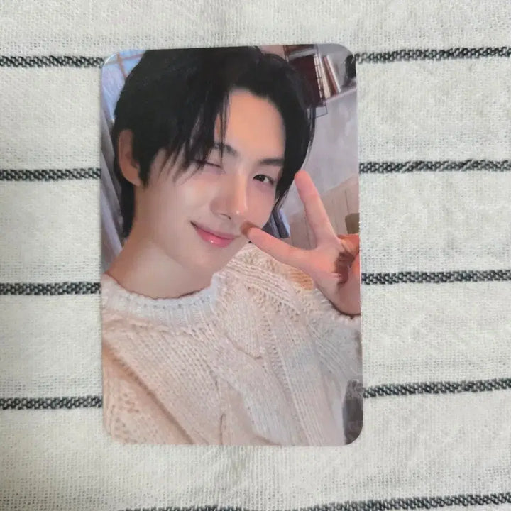 [BUNJANG] TWS Last Bell Youngjae Photocard / 투어스 라스트벨 사운드웨이브 영재 포카