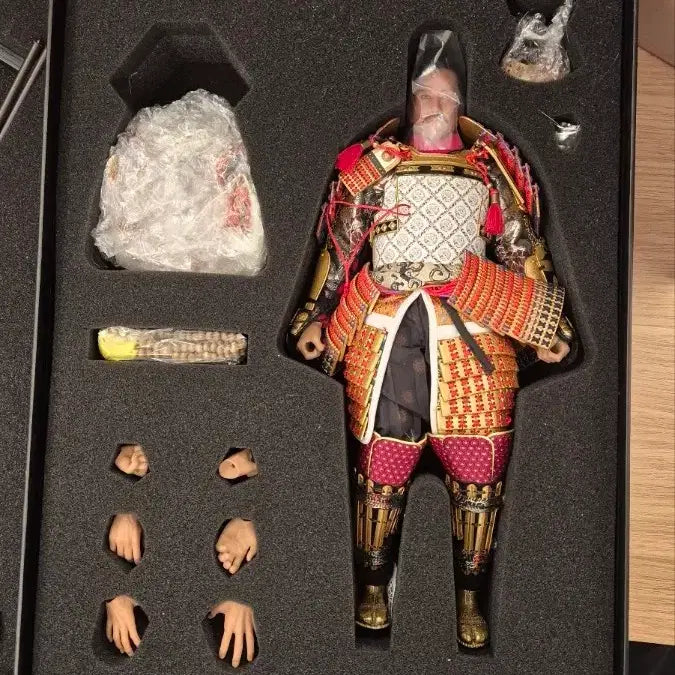 [BUNJANG] KUMODEL Takeda Shingen Figure / 쿠모델 다케다신겐 판매합니다.