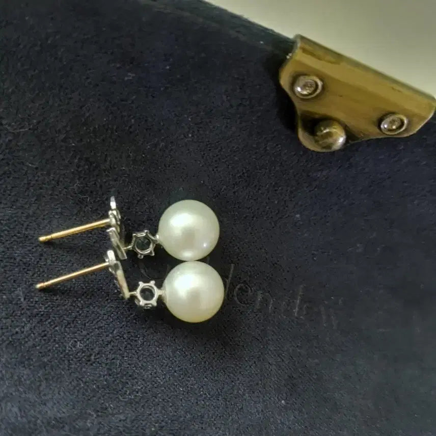 [BUNJANG] J.estina 14K Tiara Pearl Earrings / 제이에스티나 14k 티아라 진주 귀걸이