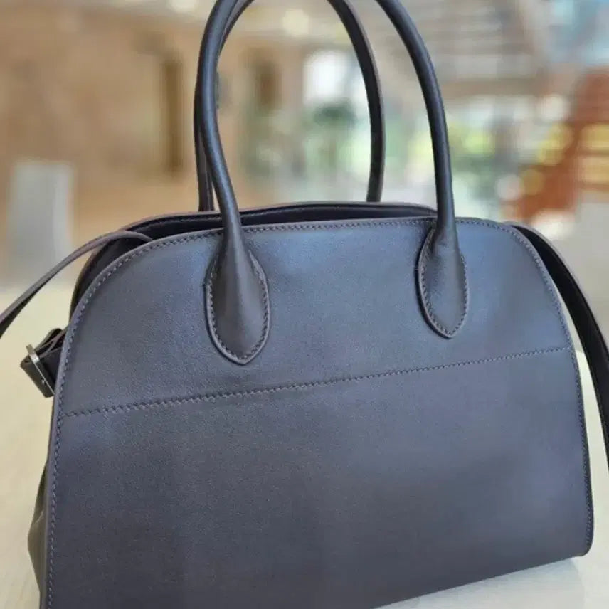 [BUNJANG] The Row "Margot" Style Shoulder Bag - Medium Size, New Condition / 급처 더로우 st 마고 s급 가방 선물가능새상품