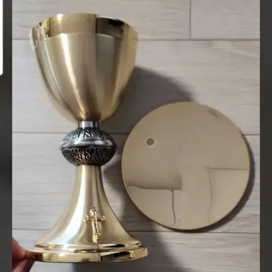 [BUNJANG] Antique Golden Chalice and Paten Set / 성배와 성반세트 새제품