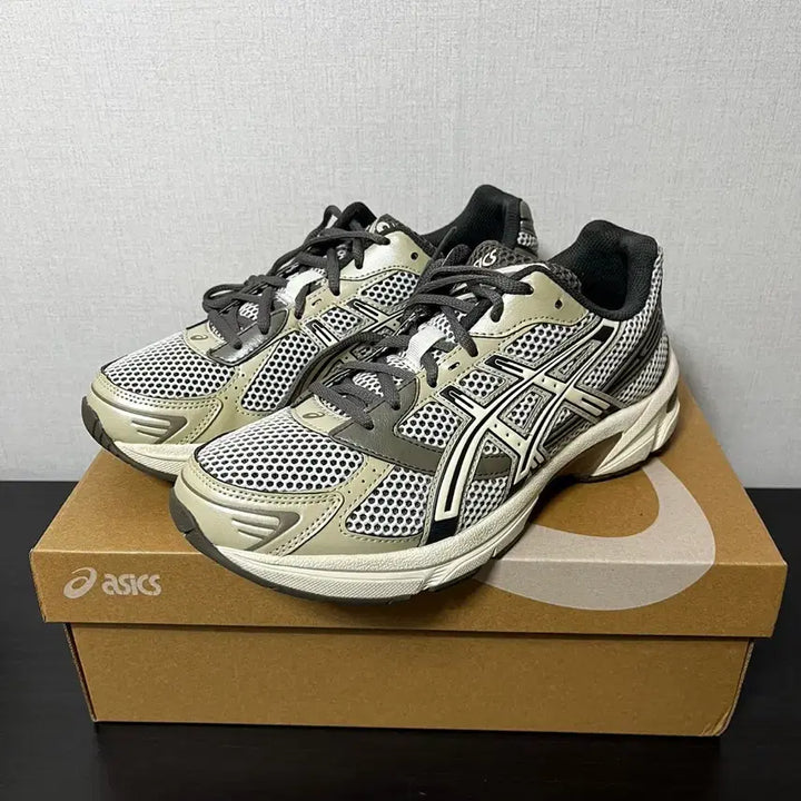 [SOLD OUT] 아식스 젤 1130 버치 다크 토프 260사이즈