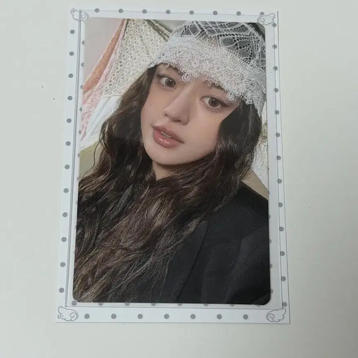 [BUNJANG] ILLIT Minju Bomb Photocard / (가격 내림)아일릿 민주 bomb 앨포 (윤아민주모카원희이로하)