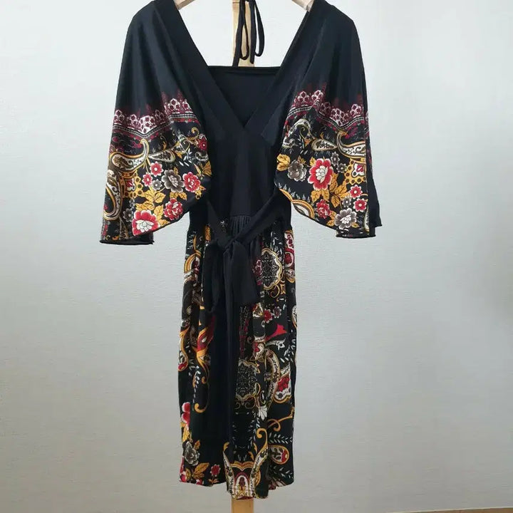 [BUNJANG] DShop Black Floral Long T-Shirt Dress Free Size / 디샵 블랙 플라워 롱티겸 원피스 신축성좋음 싸이즈F
